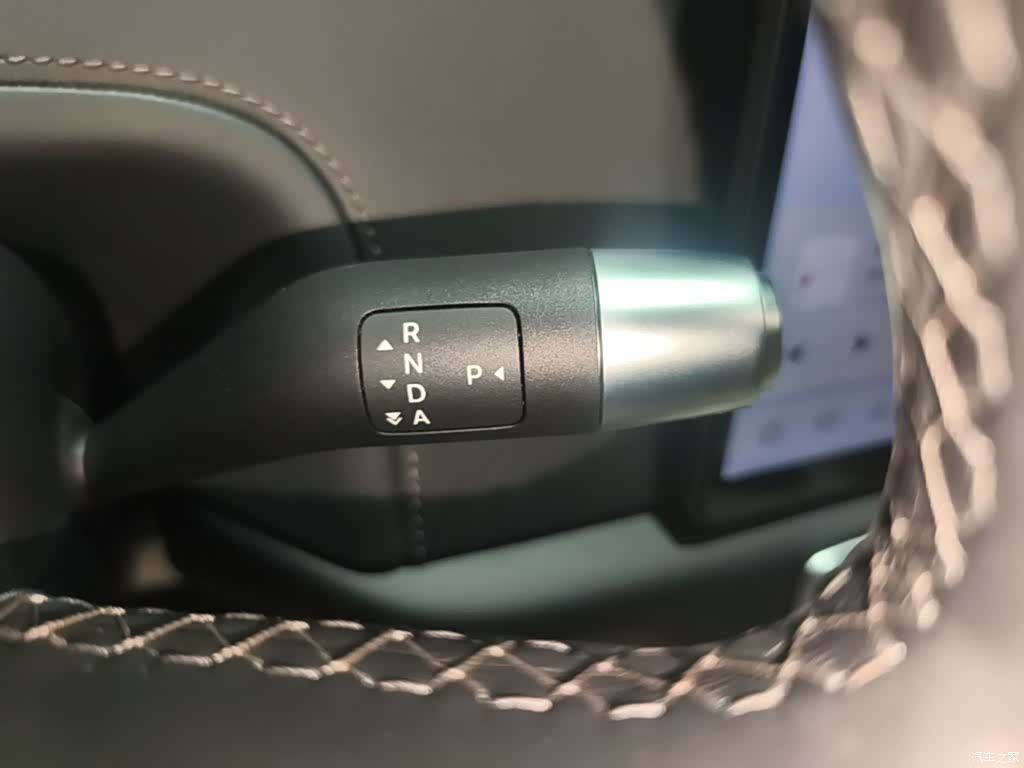 Li Auto L6, 2025 14