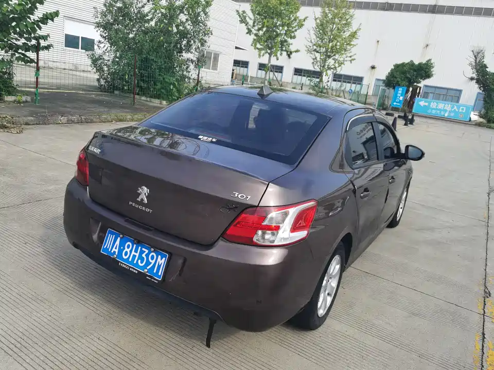 Peugeot 301