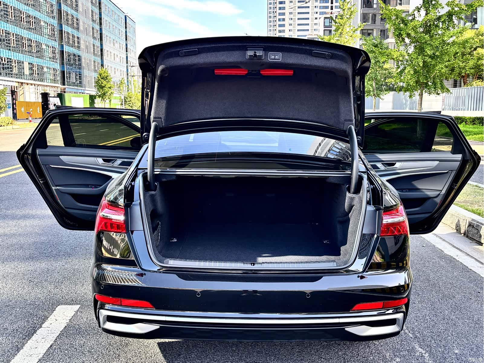 Audi A6L, 2025 12