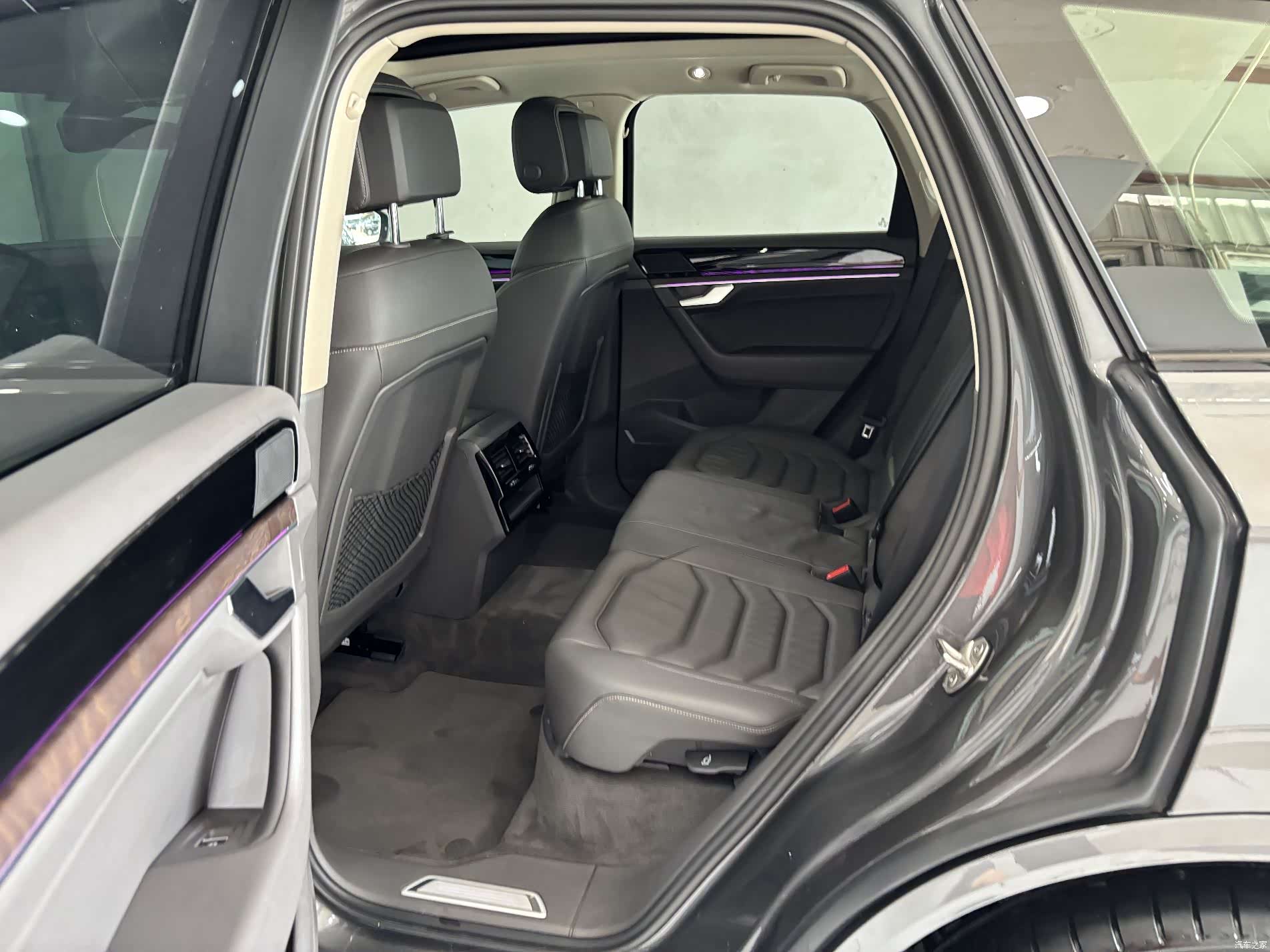 Volkswagen Touareg, 2022 22