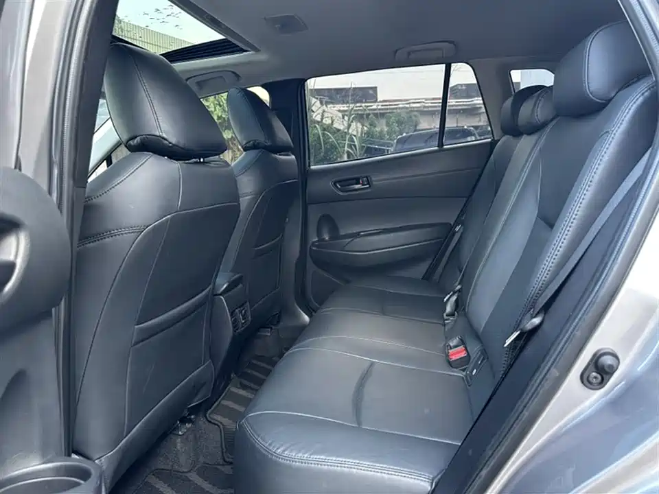 Toyota Corolla Sharp amplifier