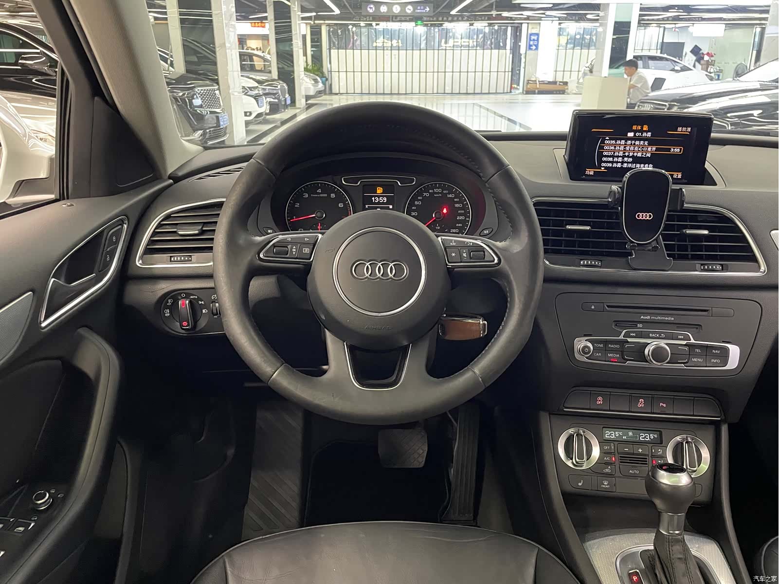 Audi Q3, 2014 31
