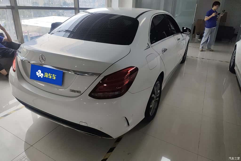 Mercedes-Benz C-Class, 2018 3