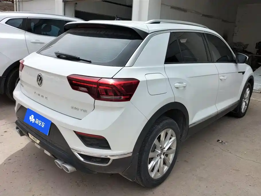 Volkswagen T-ROC exploring Songs