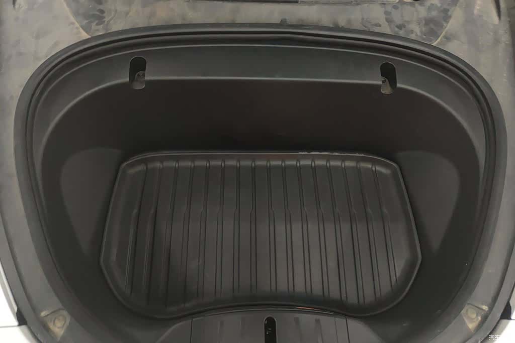 Tesla Model 3, 2020 10