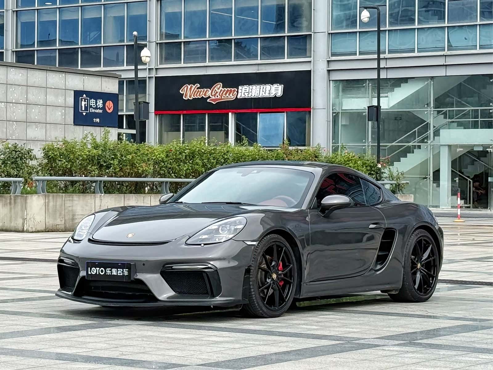 Porsche Cayman, 2022 1