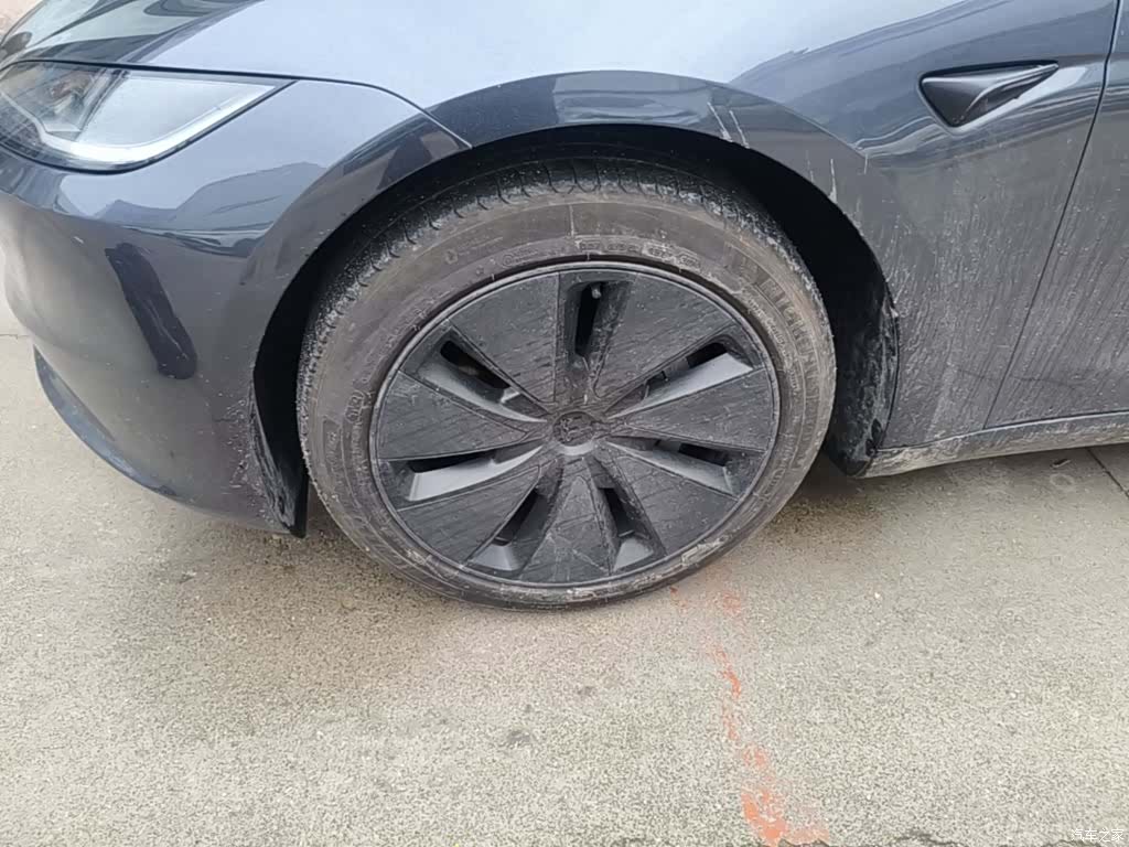 Tesla Model 3, 2024 23