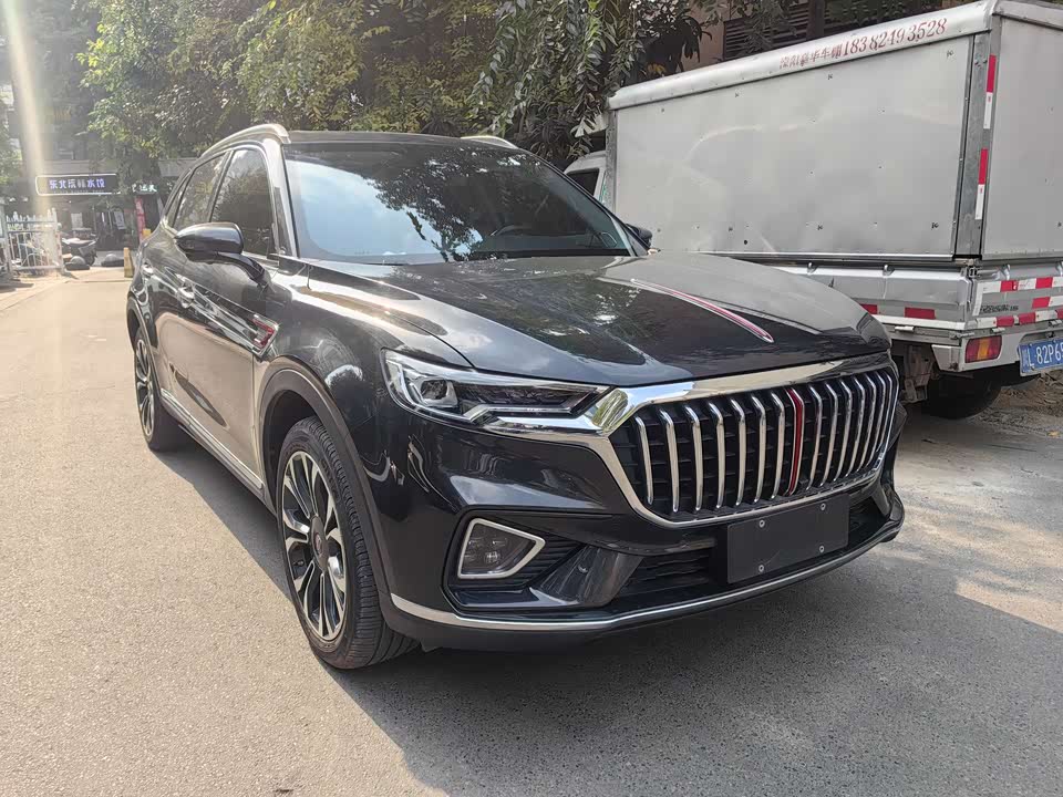 Hongqi HS5