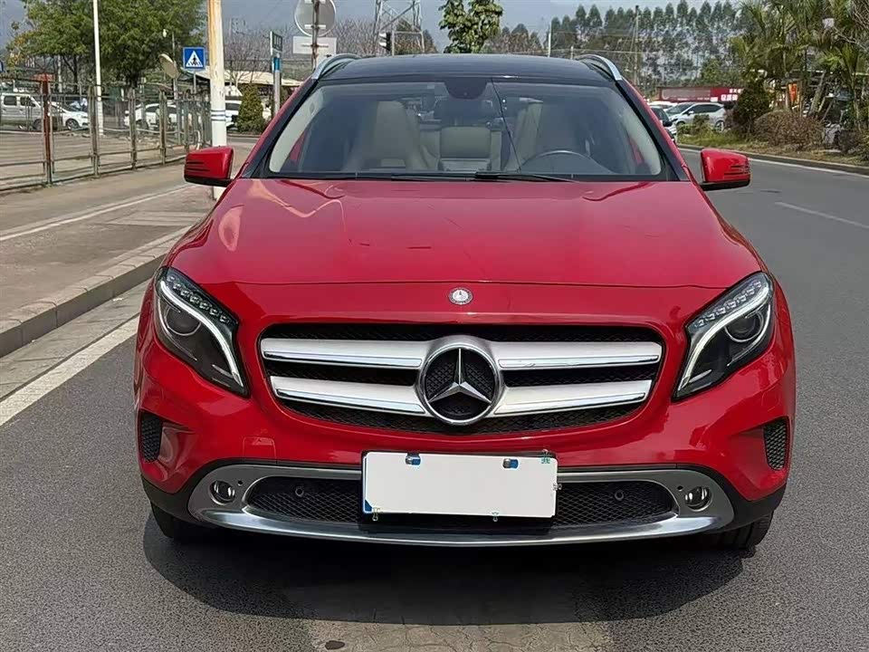 Mercedes-Benz GLA