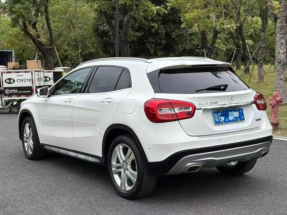 Mercedes-Benz GLA