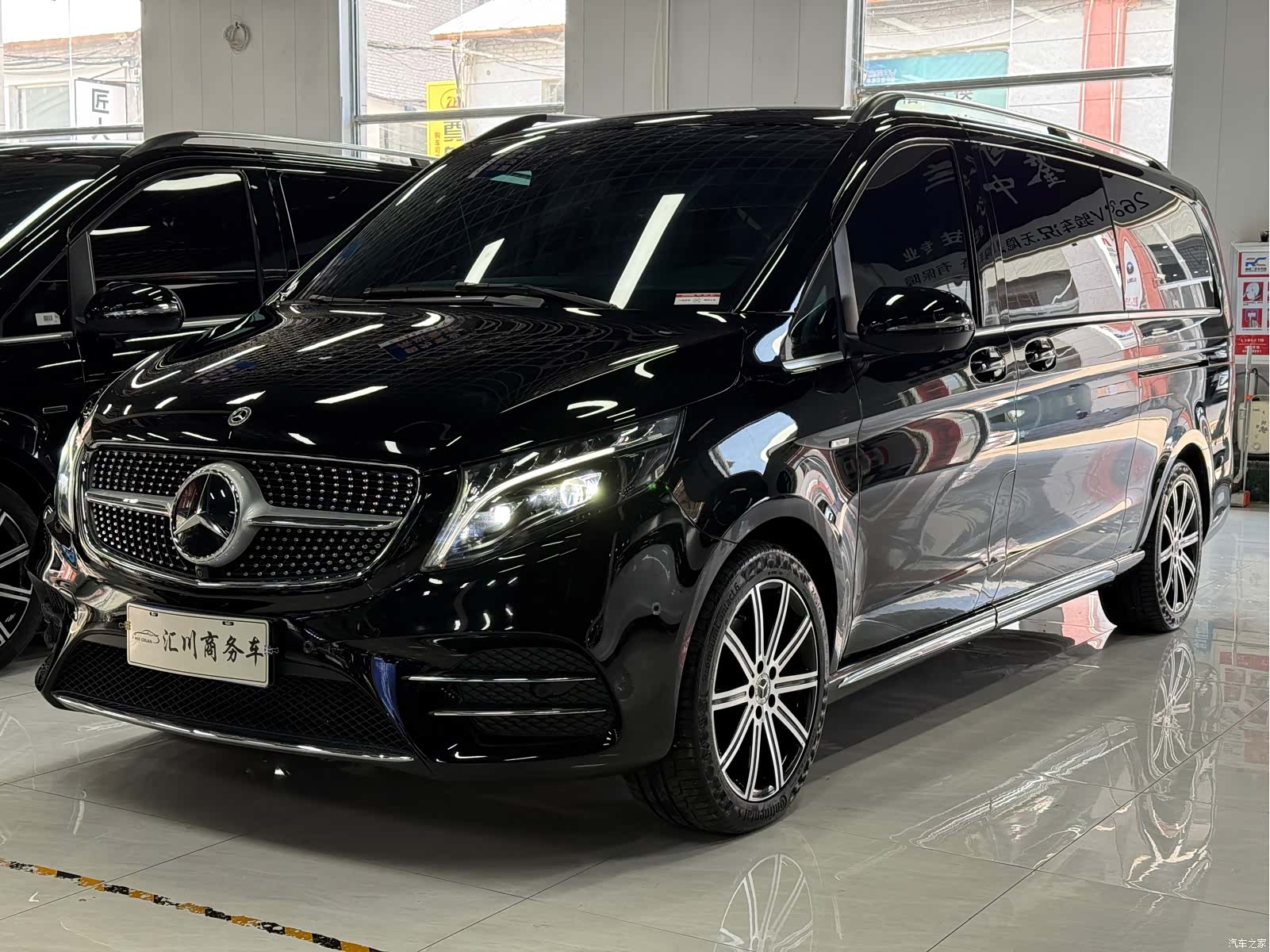 Mercedes-Benz V-Class, 2024 1