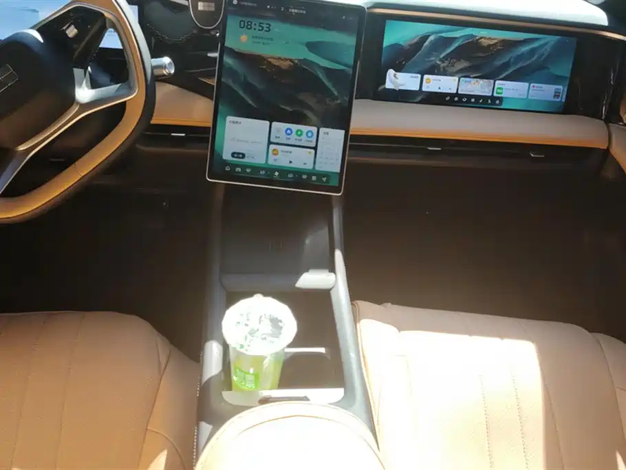 Geely Galaxy Galaxy L7