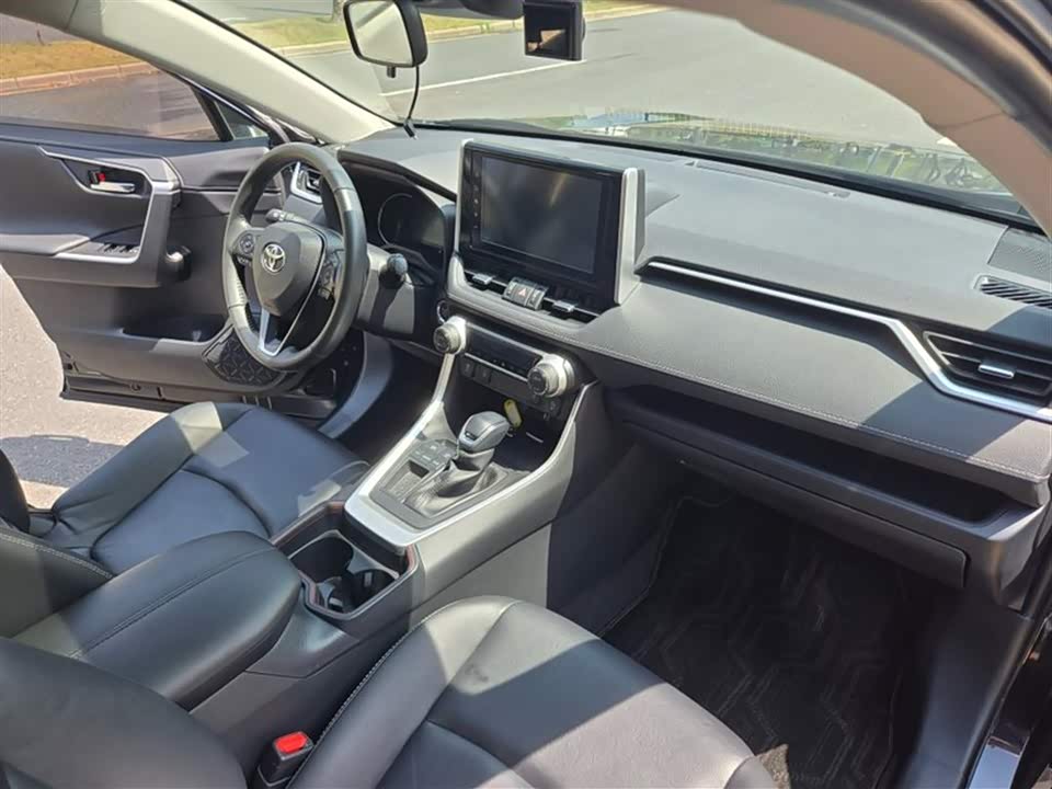 Toyota RAV4 Rongfang