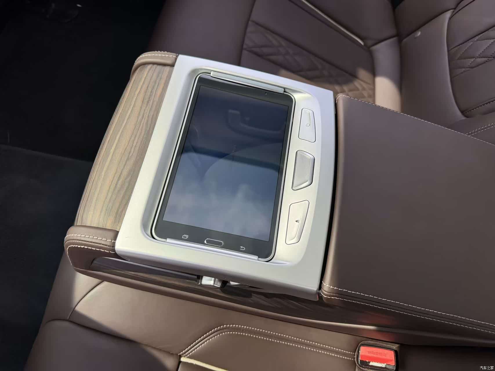 BMW 5 Series, 2018 16