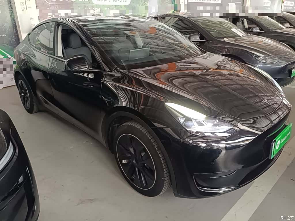 Tesla Model Y, 2023 4