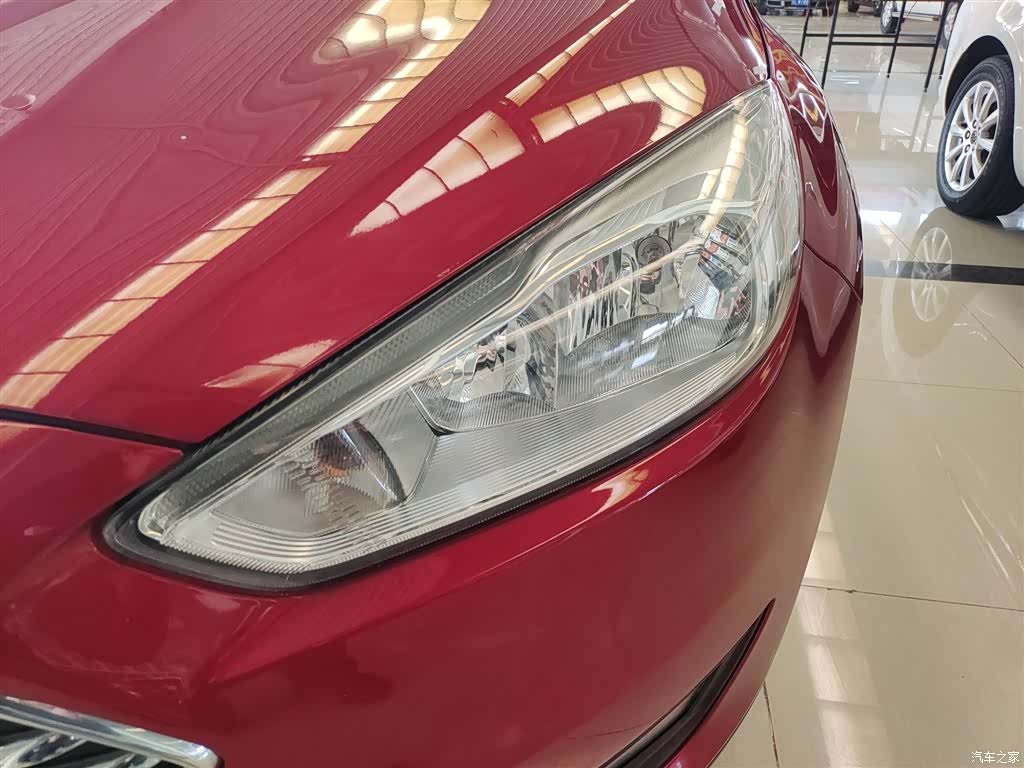Ford Focus, 2020 18