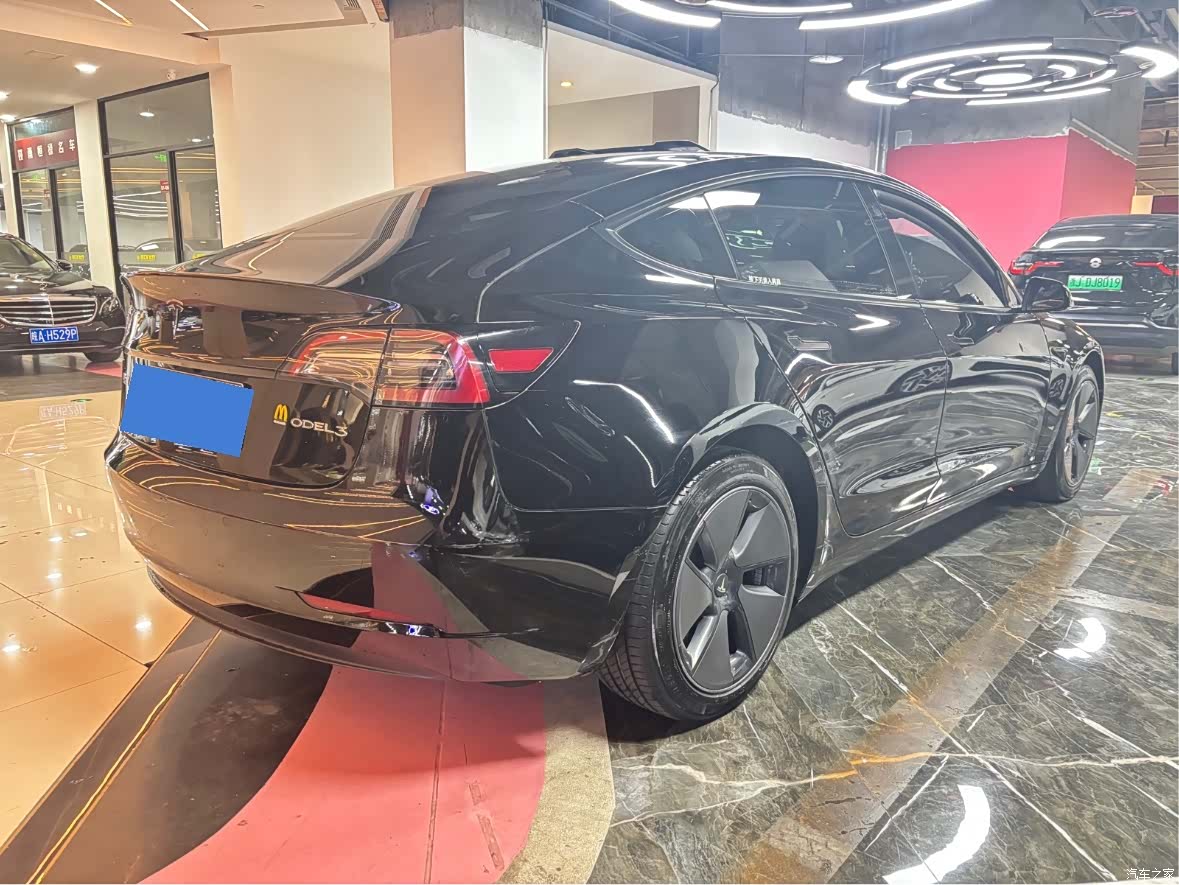 Tesla Model 3, 2022 13