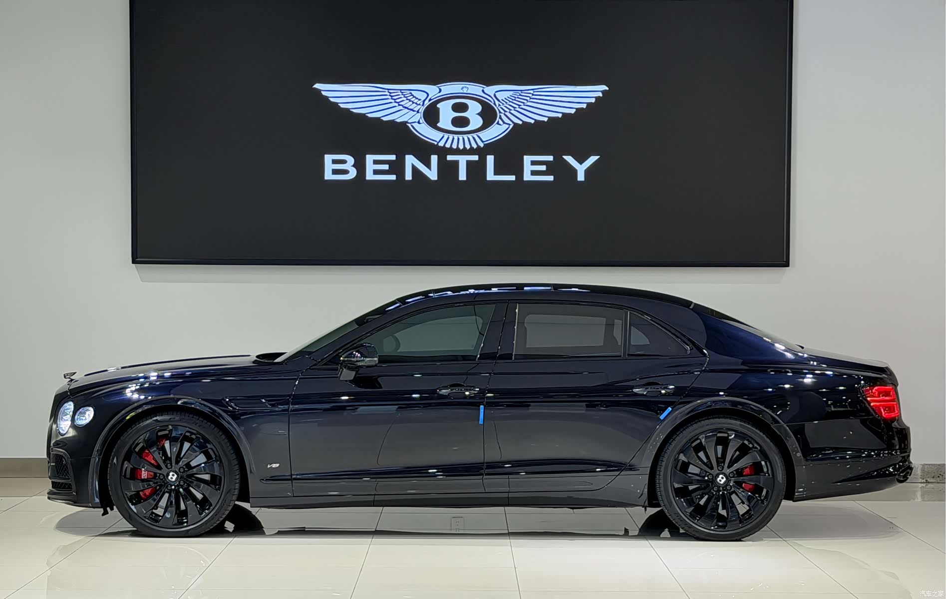Bentley Flying Spur, 2022 3