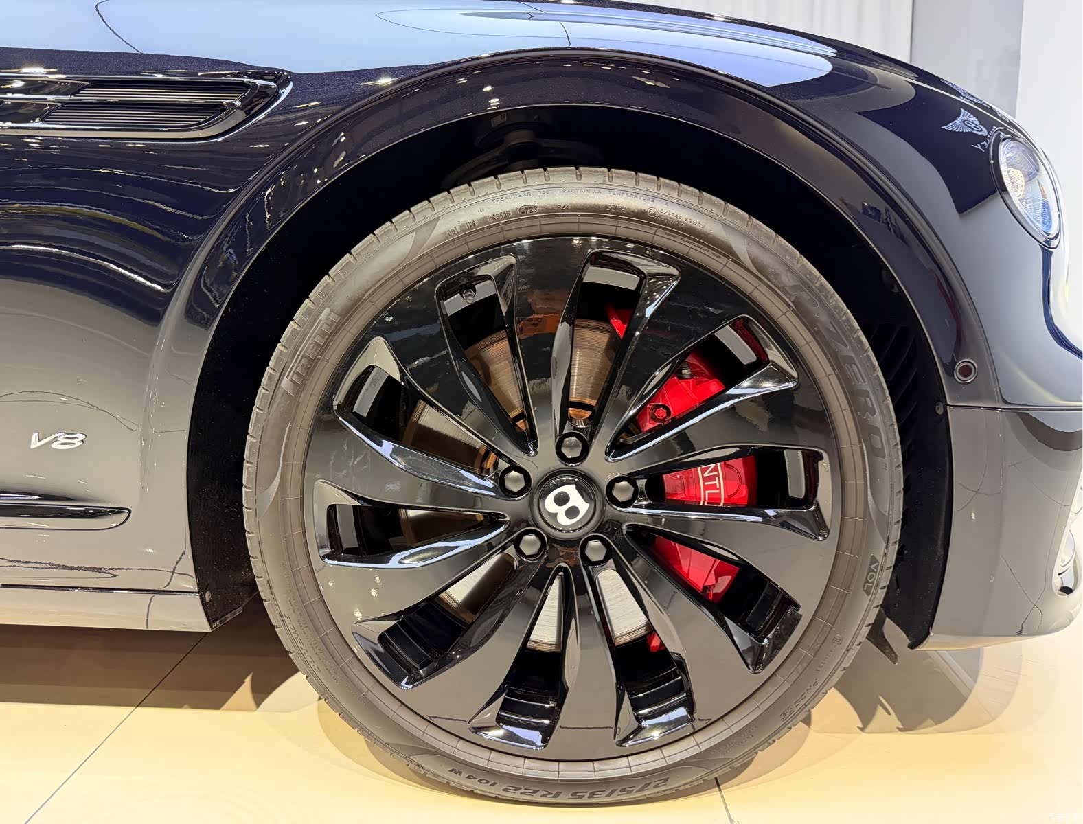 Bentley Flying Spur, 2022 13
