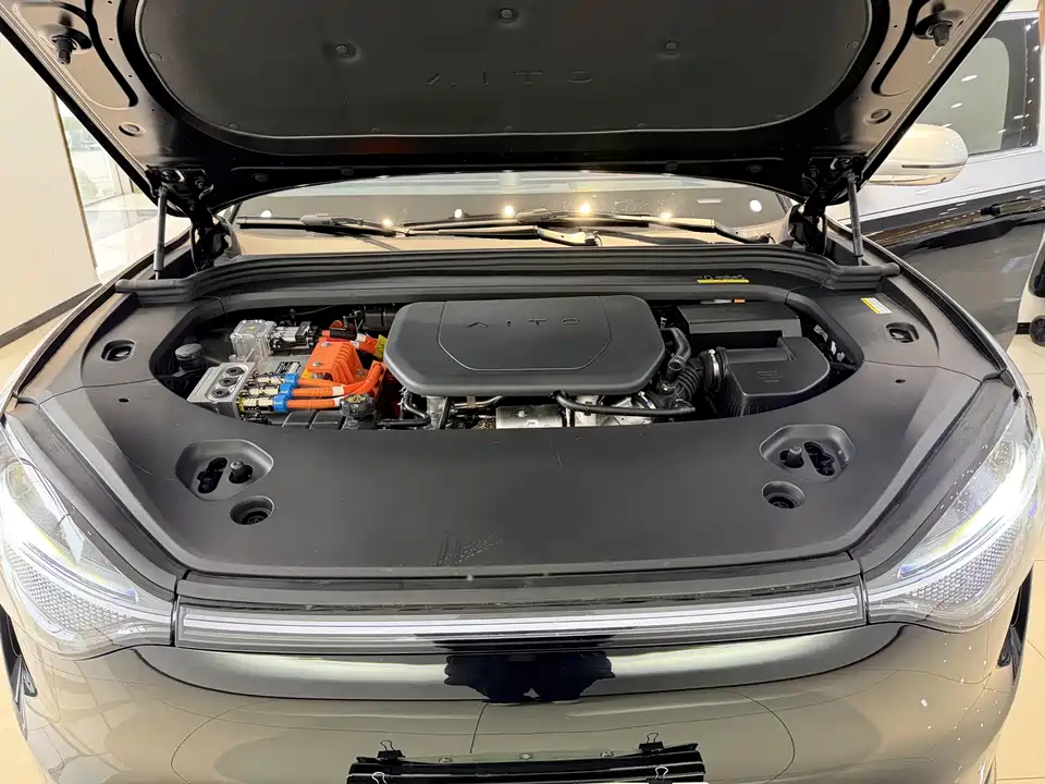 AITO Ask the world M9