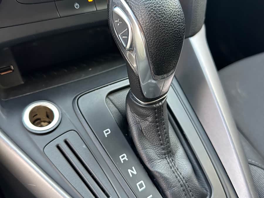 Ford Focus 2015, фото 9