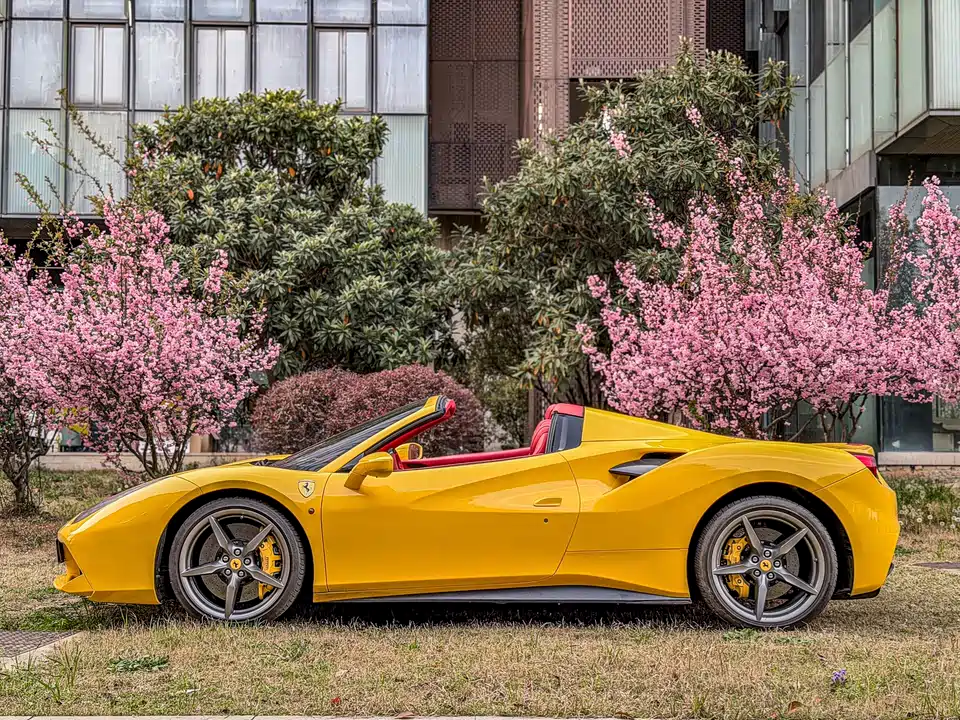 Ferrari 488