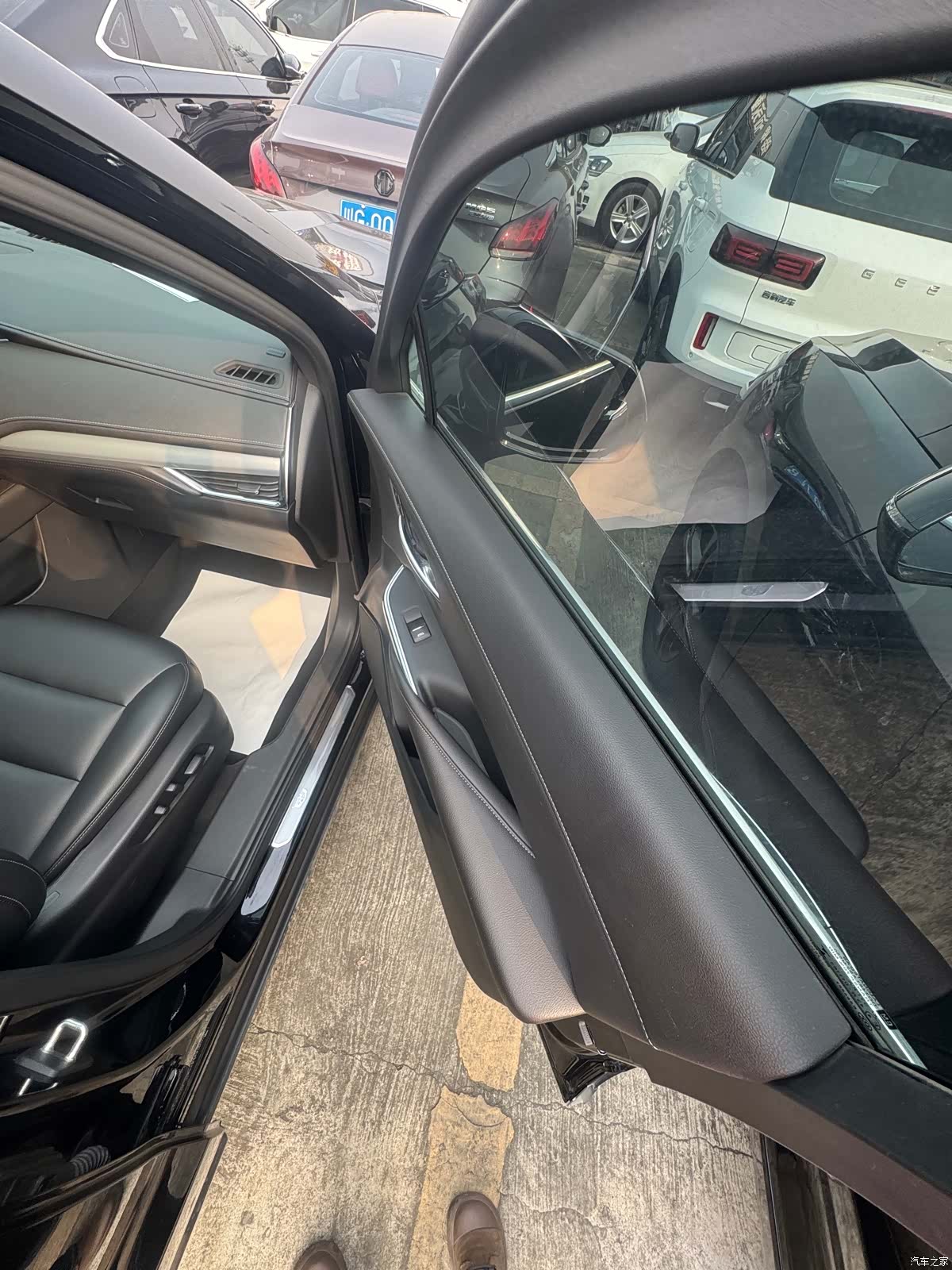 Cadillac XT4, 2021 все фото