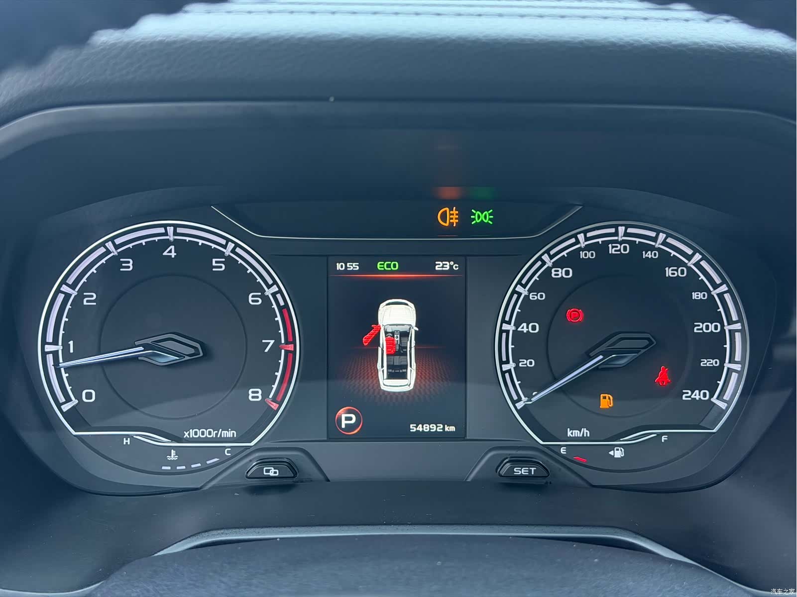 Geely X6, 2022 10