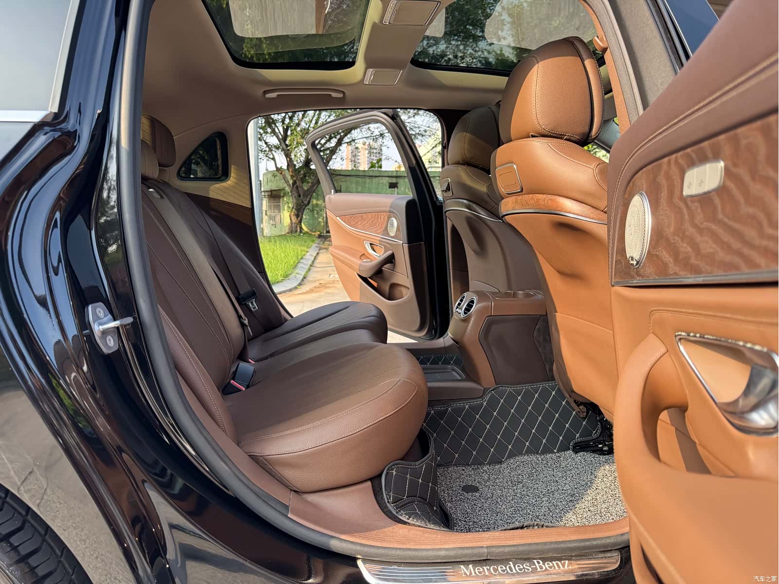 Mercedes-Benz E-Class, 2019 7