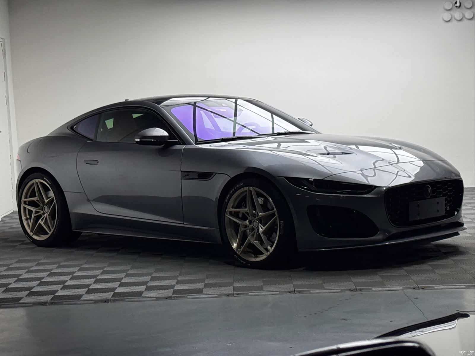 Jaguar F-TYPE, 2024 3