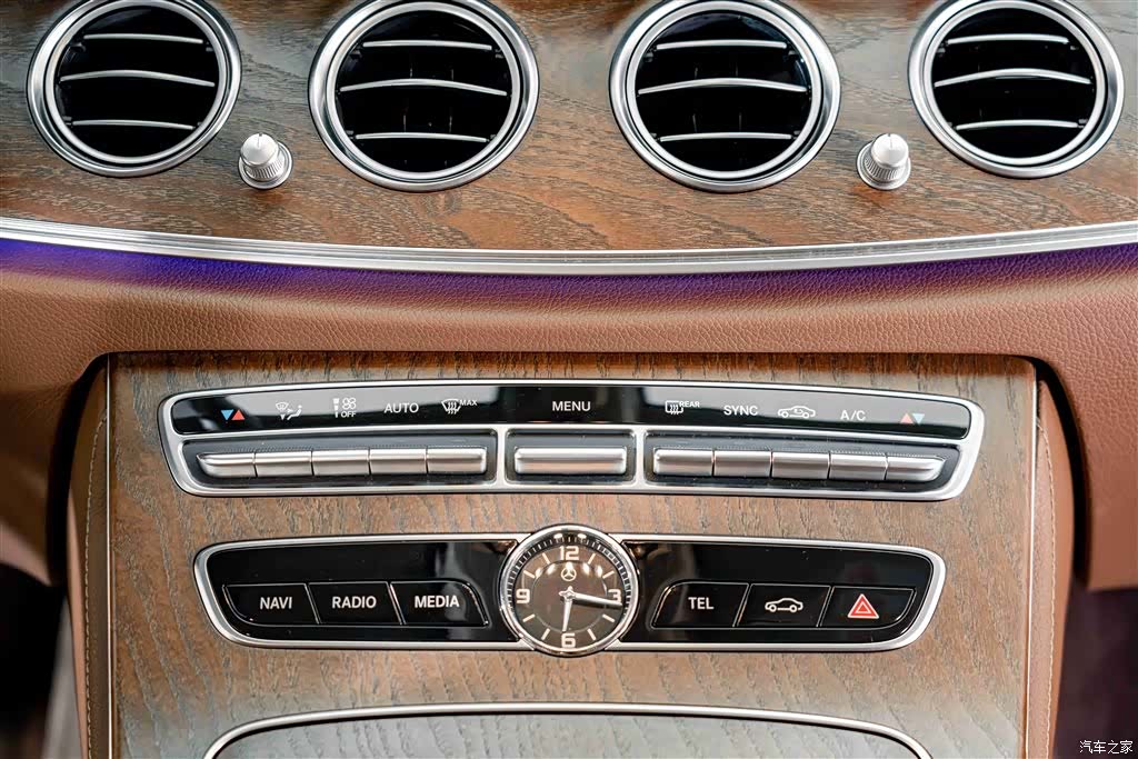 Mercedes-Benz E-Class, 2018 11