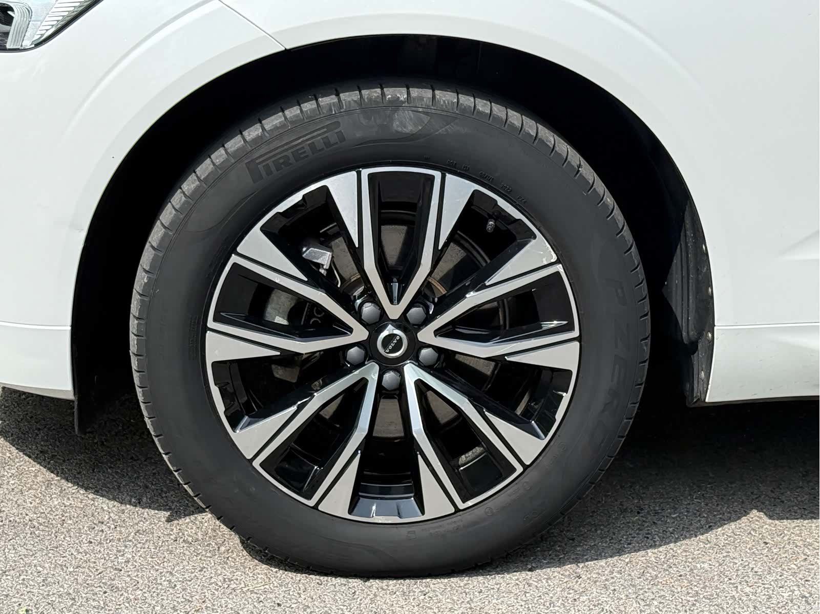 Volvo XC60, 2022 все фото