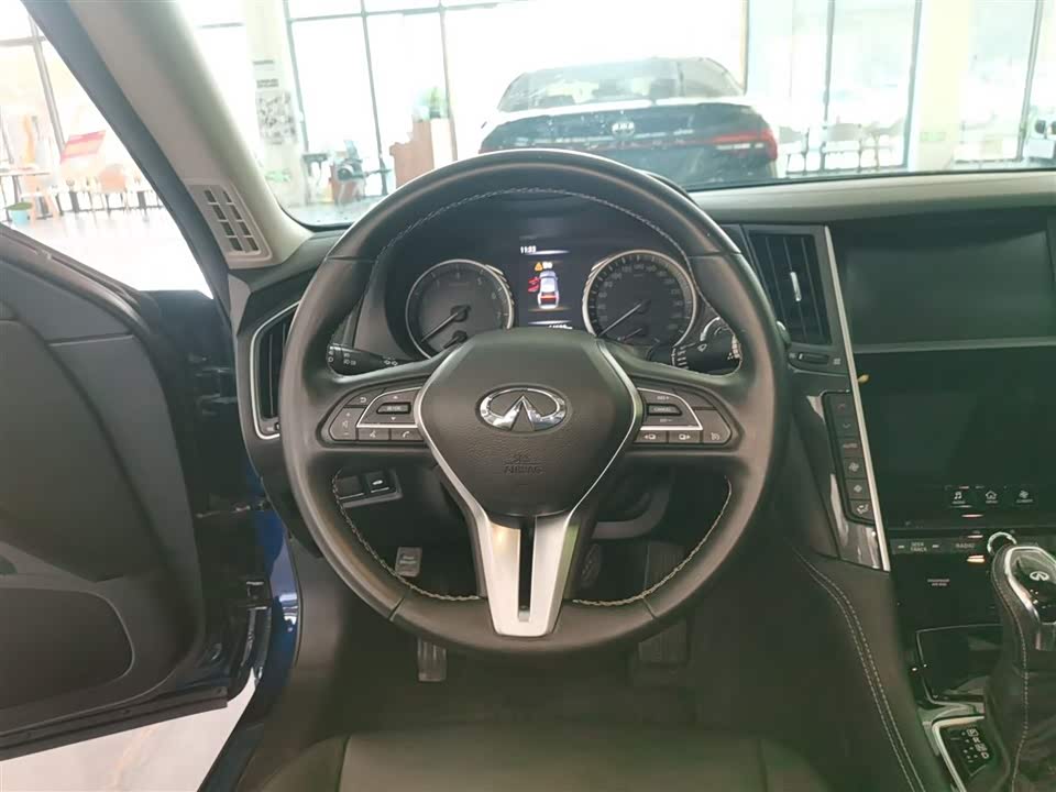 Infiniti Q50L