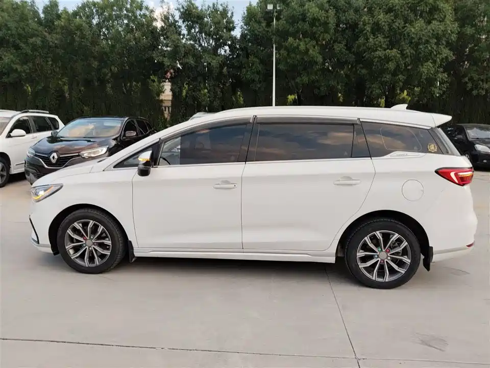 BYD Song MAX BYD Song MAX