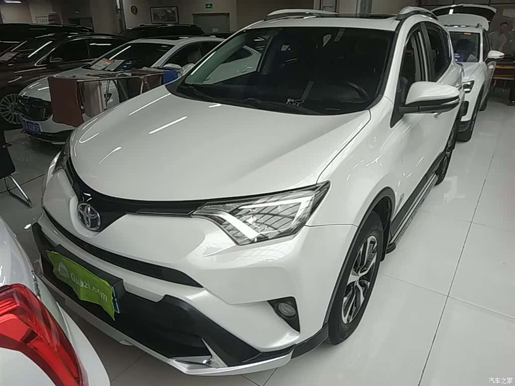 Toyota RAV4, 2016 3