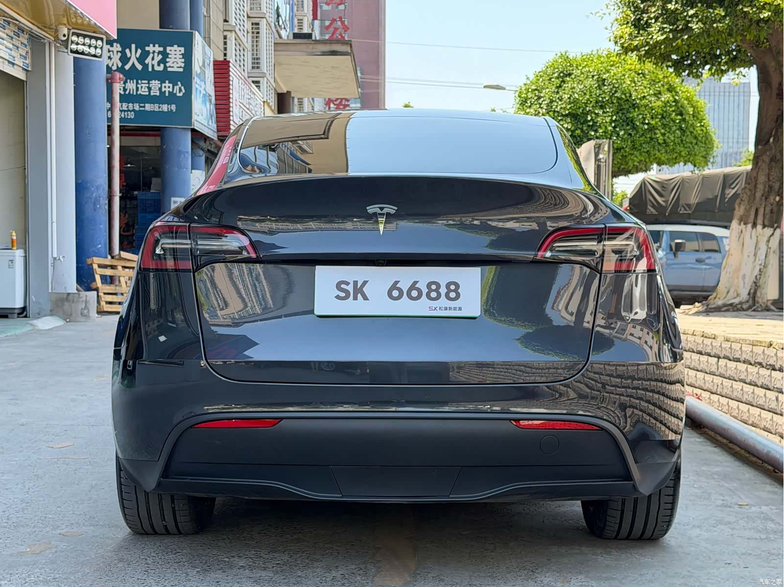 Tesla Model Y, 2025 все фото
