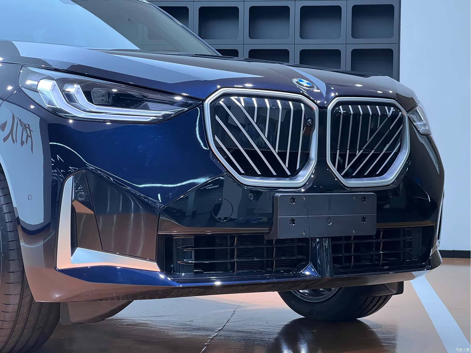 BMW X3, 2026 4
