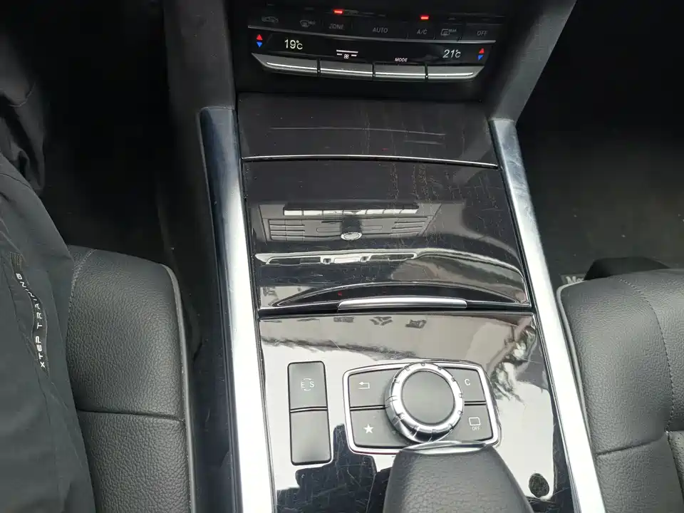 Mercedes-Benz E-class Mercedes-Benz E-class