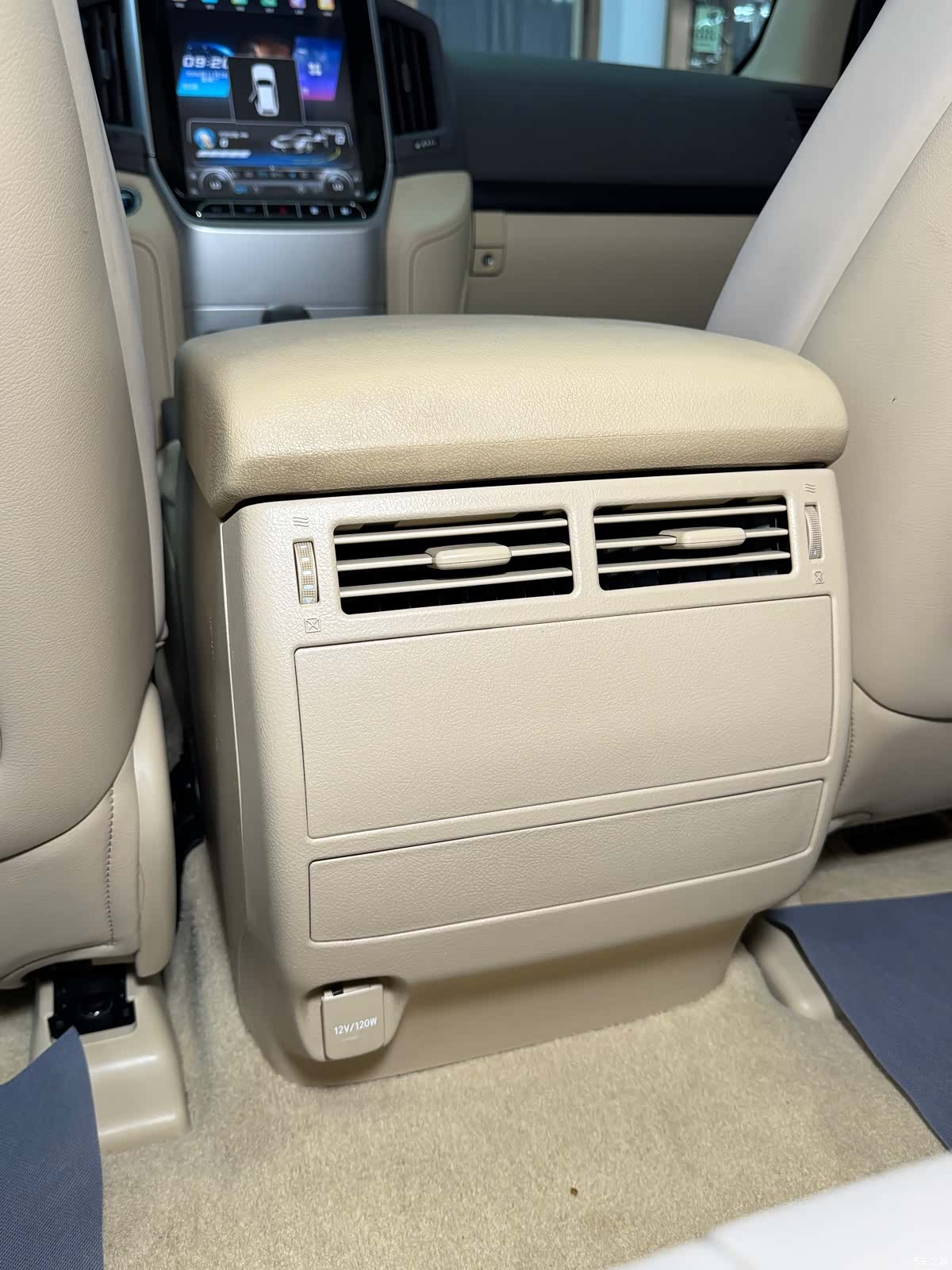 Toyota Land Cruiser, 2017 20