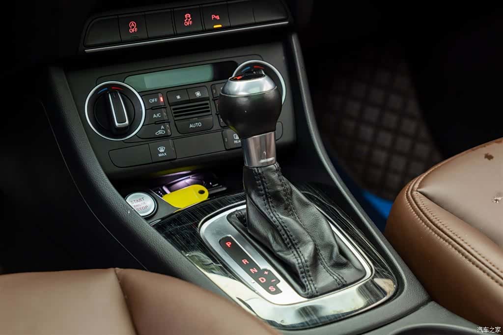 Audi Q3, 2018 13