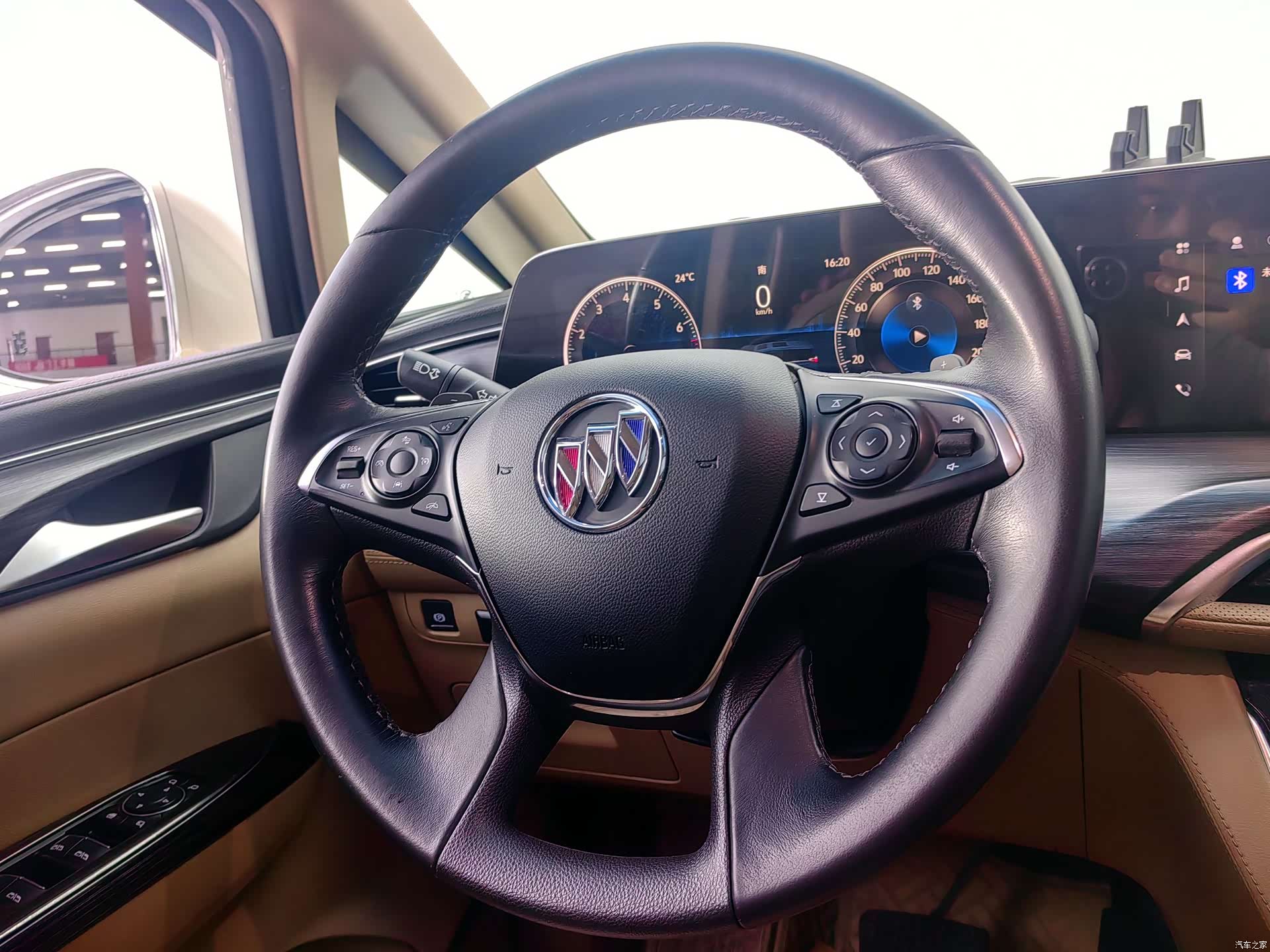 Buick GL8, 2021 4
