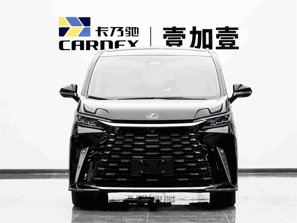 Lexus LM, 2024 2