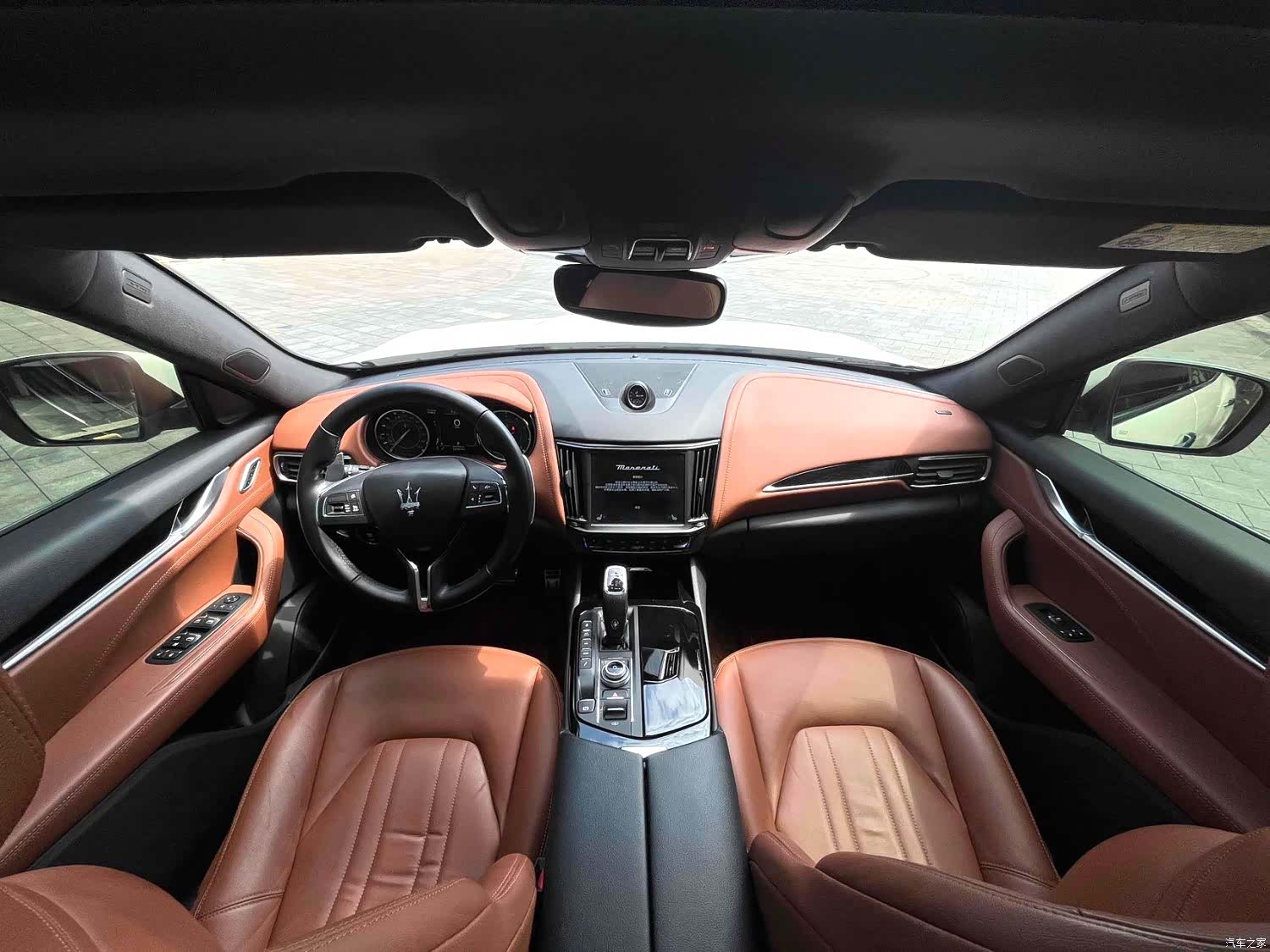 Maserati Levante, 2021 все фото