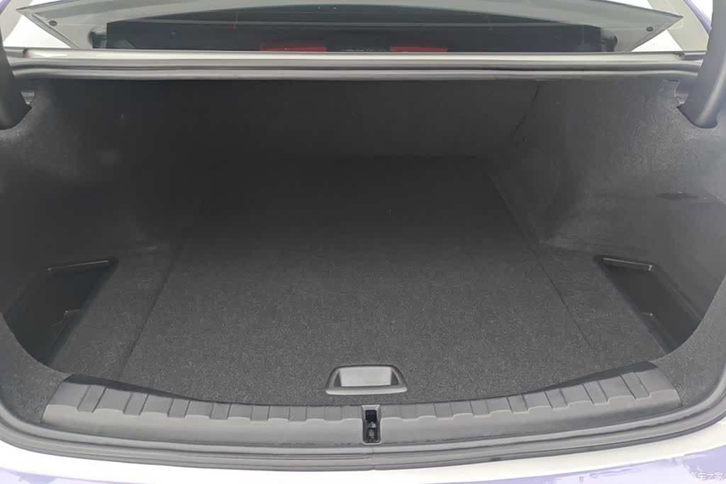 BMW i3, 2023 4