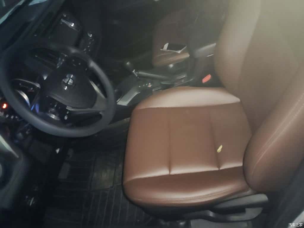 Toyota RAV4, 2016 11