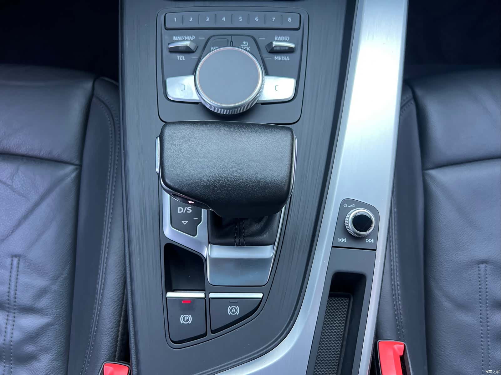 Audi A4L, 2019 17