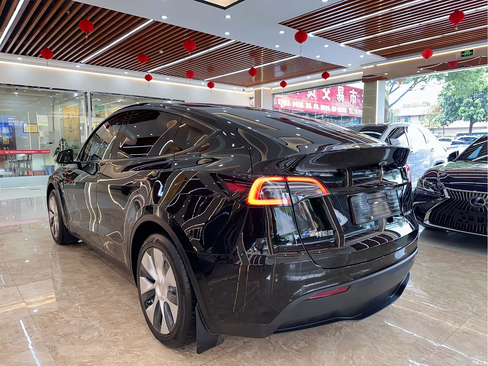 Tesla Model Y, 2023 6