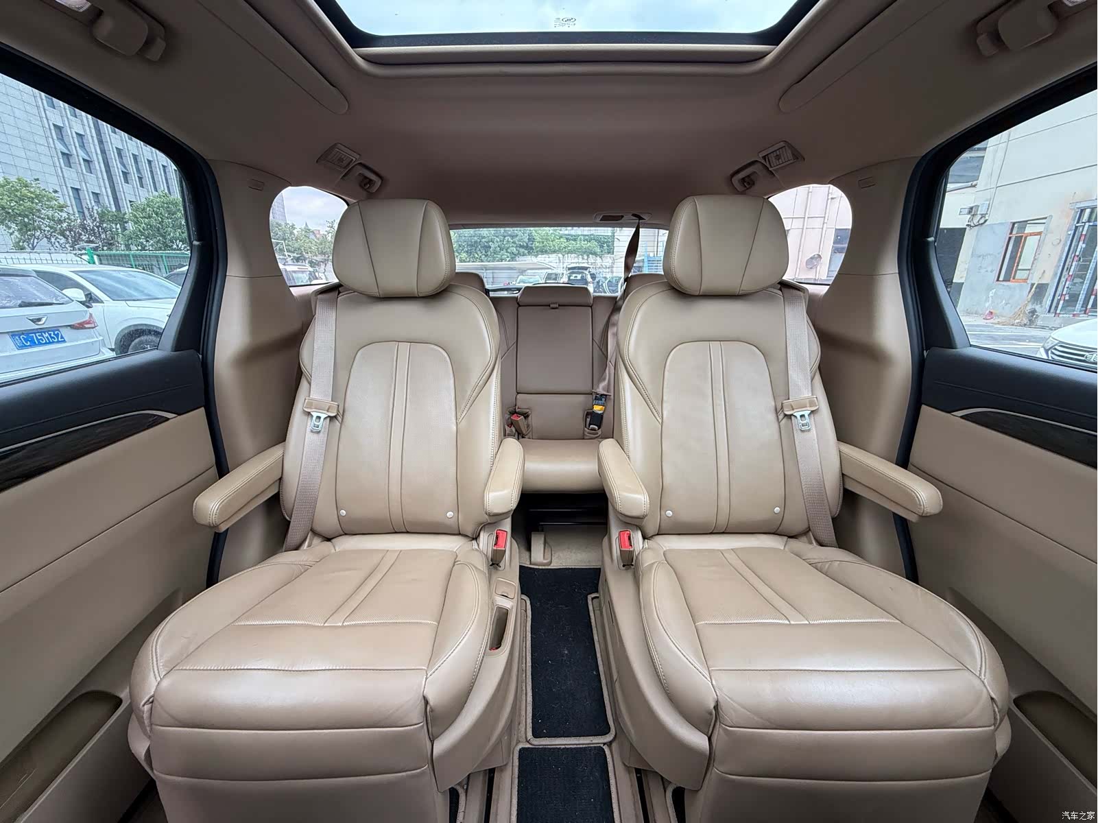 Buick GL8, 2017 24