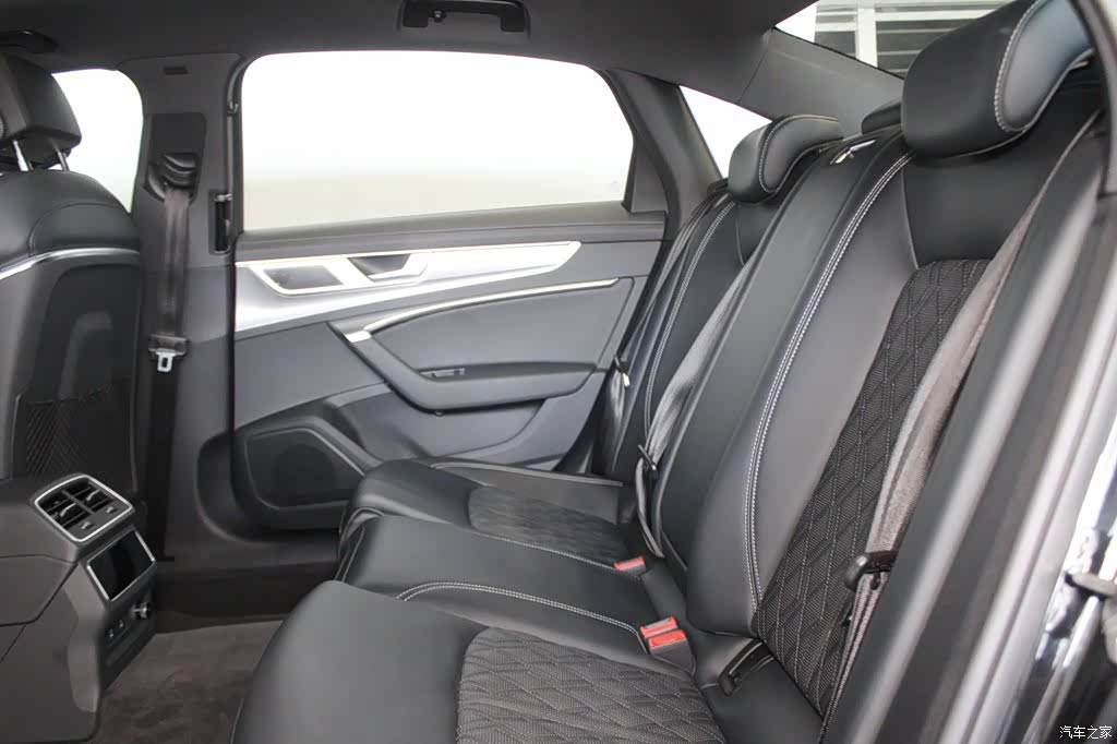 Audi A6L, 2025 8