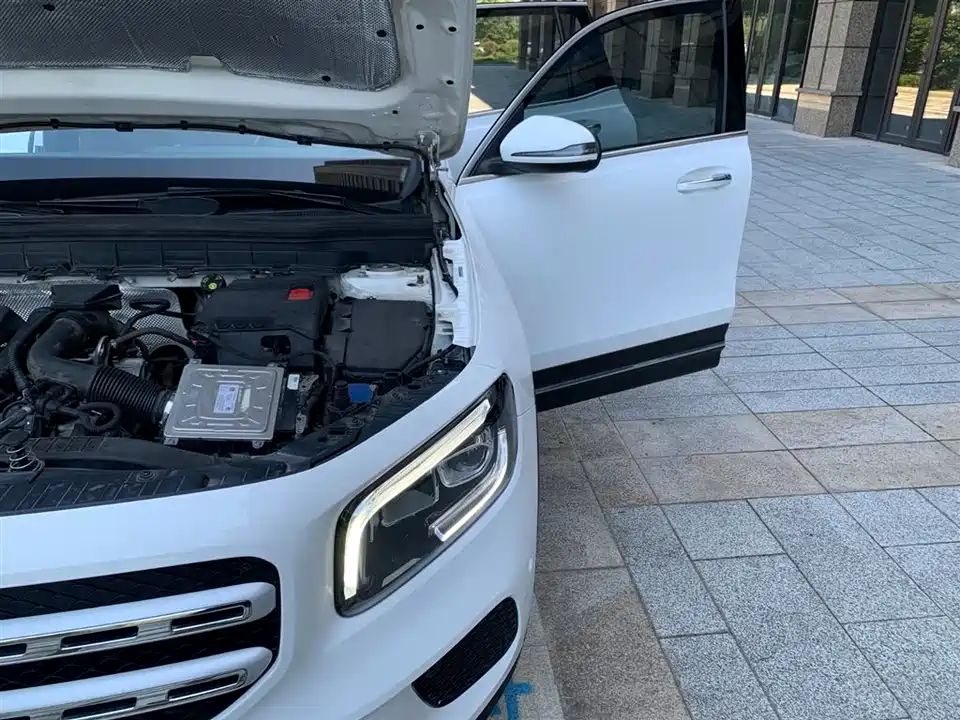 Mercedes-Benz GLB Mercedes-Benz GLB